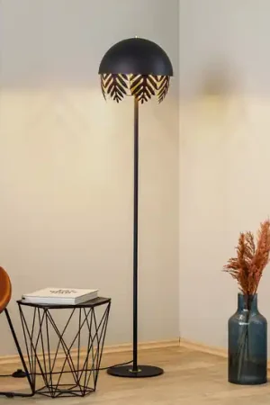 Lucande Aparas vloerlamp, bladlook, zwart-goud