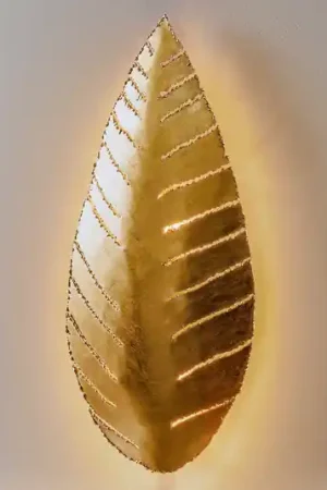 Wandlamp Pietro in bladvorm, goud