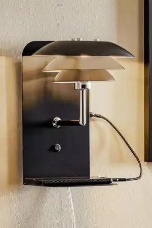 Dyberg Larsen DL20 USB Shelf wandlamp, zwart
