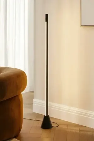 LED vloerlamp Linija, zwart, hoogte 110 cm, sensor
